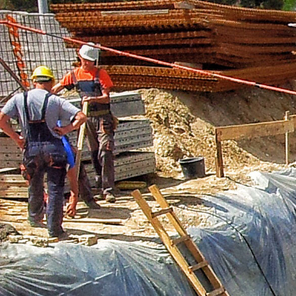 U gotovo 20 godina poslovanja tvrtka je stekla velik broj poslovnih suradnika u privatnom i javnom sektoru surađujući na raznim projektima.